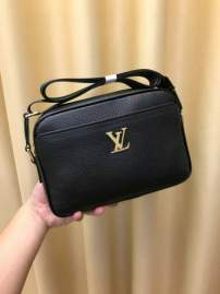 Picture of Louis Vuitton Mens Bags _SKUfw134077754fw